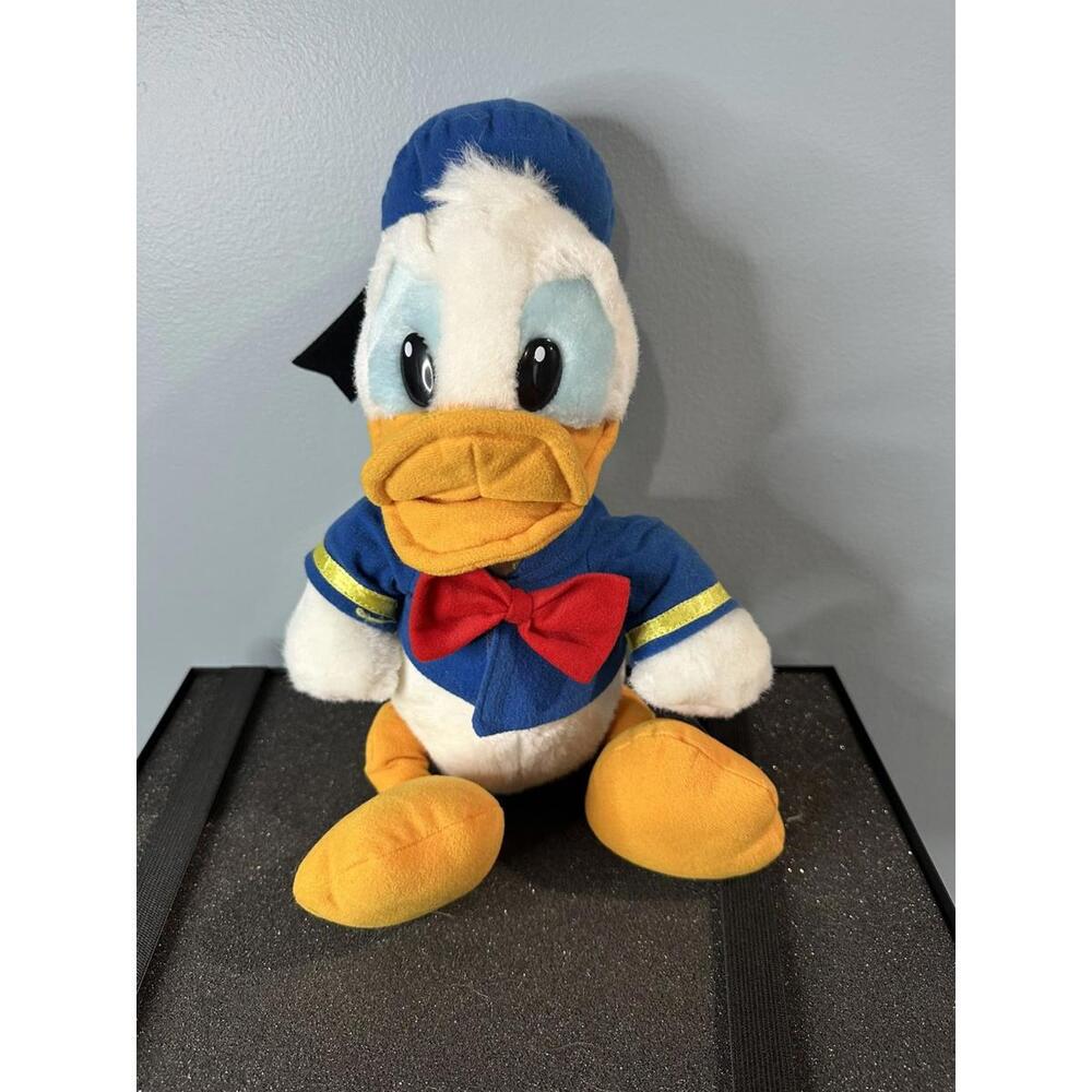 Vintage Walt Disney World Disneyland Donald Duck Plush Toy